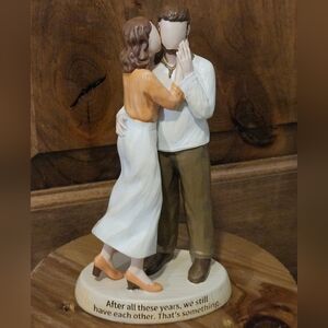 Resin Sculpture Gift For Couple